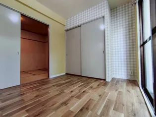 ピュアハウスナダ【2階】の寝室