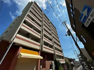 ベルフェリーク新神戸【6階】の外観