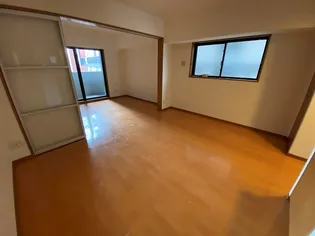 リーガル神戸三宮山手【4階】の居間