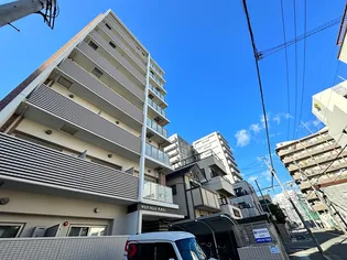 ウエストヒルズ大倉山【2階】の外観