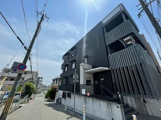 La base secrete 甲南山手【2階】の外観