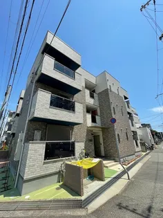 camellia【3階】の外観