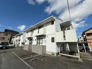 ホワイトヴィラ弐番館【1階】の外観
