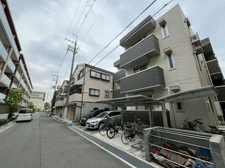 CLII【1階】の外観