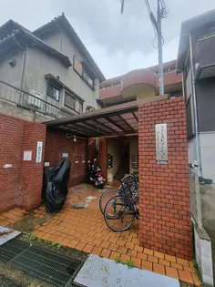 ファーストマンション【1階】の外観
