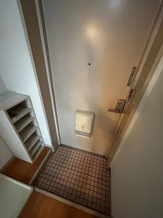 リヴァージュ須磨【1階】の玄関