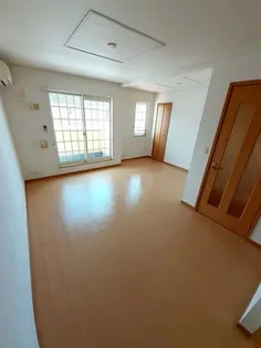 ウエストフィール伍号館【2階】の居間