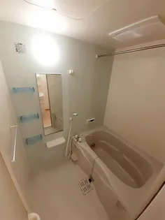 ウエストフィール伍号館【2階】の風呂