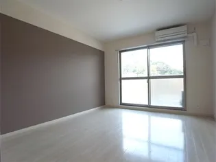 ツルトスコII番館【4階】の居間