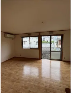 サンリバー大久保【1階】の外観