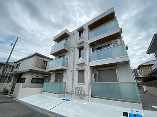 LES ENS FAMIIAUX Mの画像