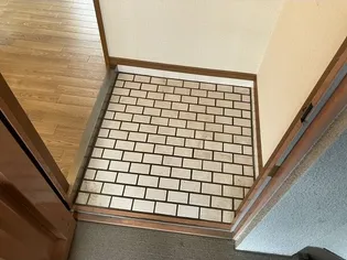 都ハウス【4階】の玄関