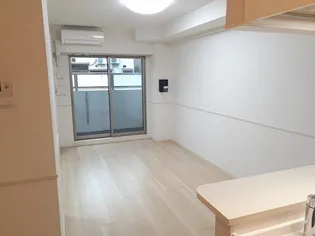 グラシス池尻【1階】の居間