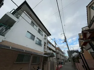 日和マンション【1階】の外観