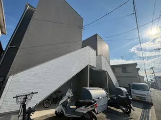 Acrossアクロス【1階】の外観