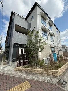 Pスマイルカーサ バラ公園【2階】の外観