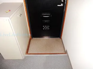 グランドハイツ【403号室】の玄関