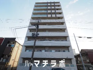 カルマート【2階】の外観