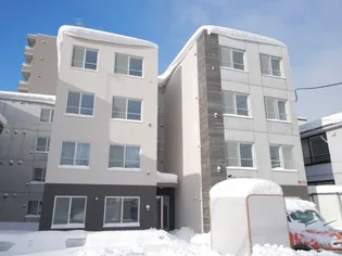 北海道札幌市豊平区水車町8丁目【マンション】の外観