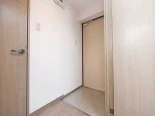 ノースタウン月寒【405号室】の玄関