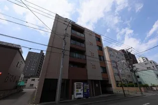 北海道札幌市中央区南六条西13丁目【マンション】の外観