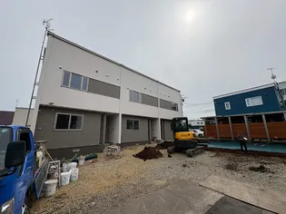 ドゥムール西野【01号室】の外観