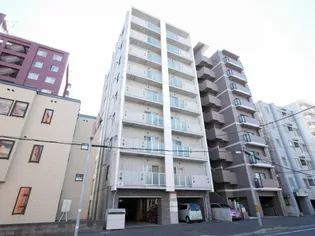 トロワメゾンの画像