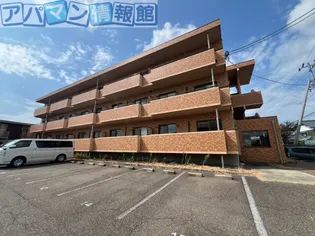 グランドマンション【3階】の外観