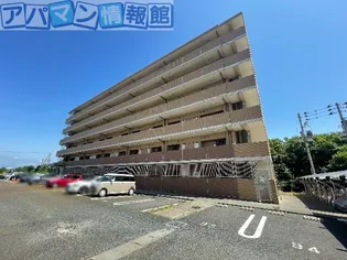 ファーストクラス中央インター【4階】の外観