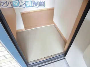 ボナール・カメリア【102号室】の玄関