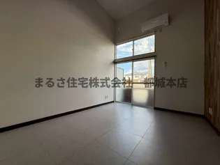 コンフォートアミ【1階】の居間