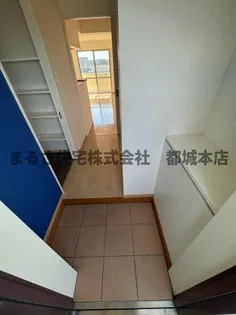 スカイコート大王【1階】の玄関