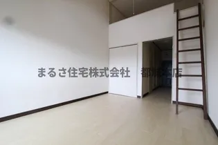 コンフォートアミ【1階】の居間