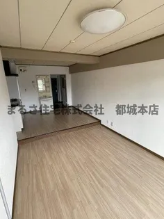 コウガマンションⅡ【4階】の居間