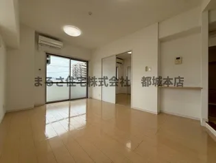 スカイコート年見【2階】の居間