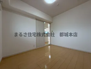 スカイコート年見【2階】の居間