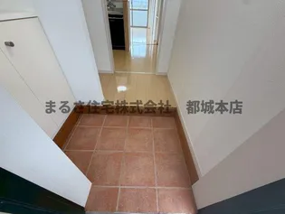 スカイコート年見【2階】の玄関