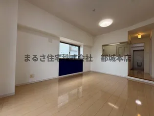 スカイコート年見【3階】の居間