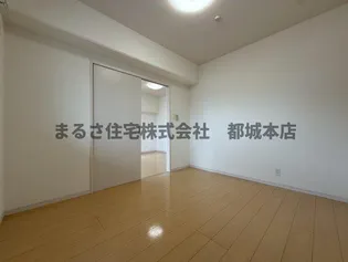 スカイコート年見【3階】の居間