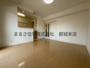 スカイコート年見【5階】の居間