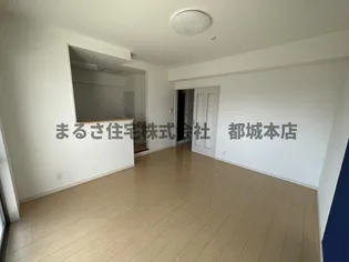 スカイコート年見【6階】の居間