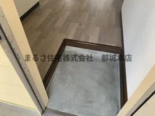 ワシントンハイツ【1階】の玄関