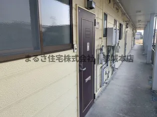 ワシントンハイツ【1階】の玄関