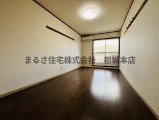 オレンジハウス【2階】の居間