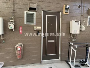 CLEVER【1階】の玄関