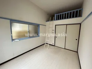 CLEVER【1階】の居間