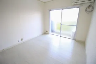 ベルヴィーユ清武【3階】の居間