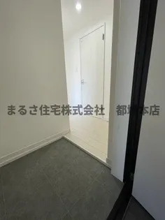 ルーチェ吉尾【3階】の玄関