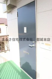 アーバンハイツ下川東【2階】の玄関