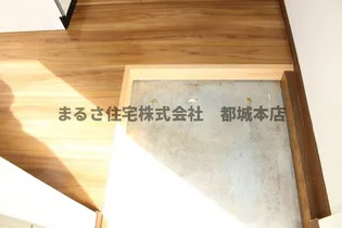 アーバンハイツ下川東【2階】の玄関